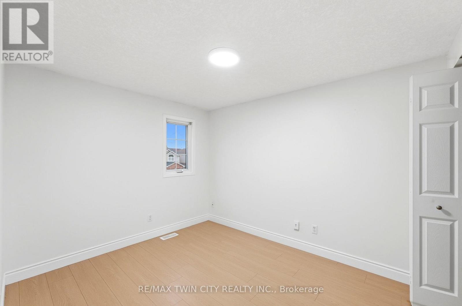 82 Bridlewreath Street, Kitchener, Ontario  N2E 3V6 - Photo 21 - X13708420