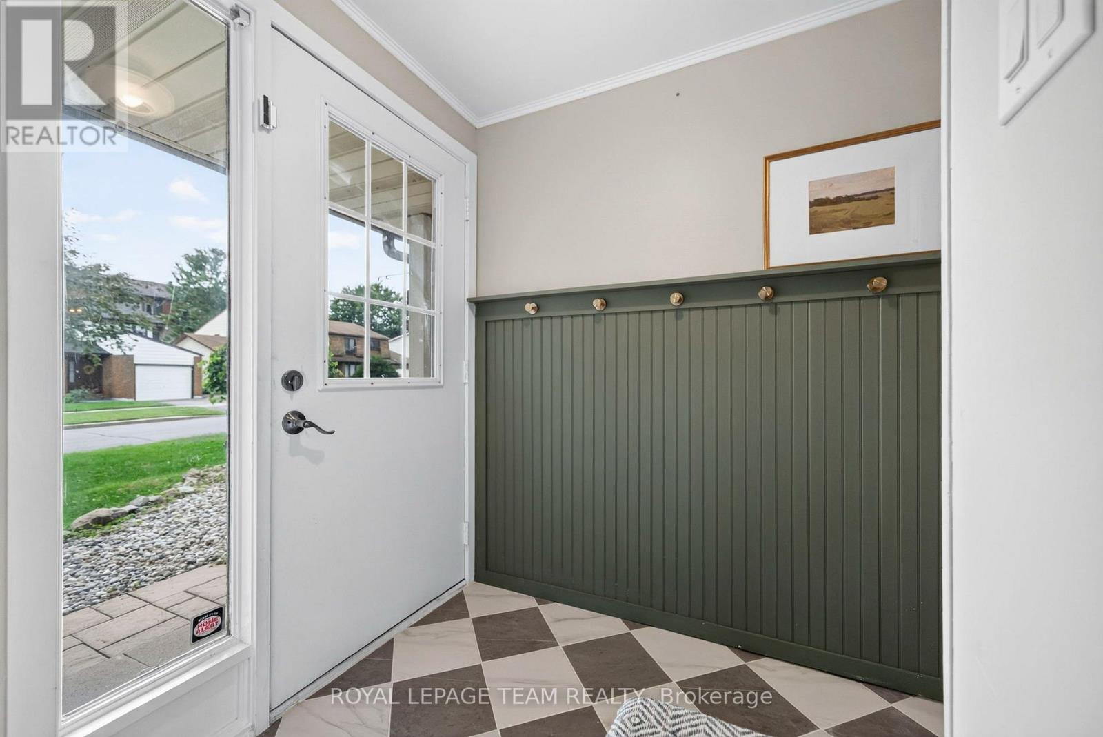 2333 Cotters Crescent, Ottawa, Ontario  K1V 8Y7 - Photo 5 - X13724258
