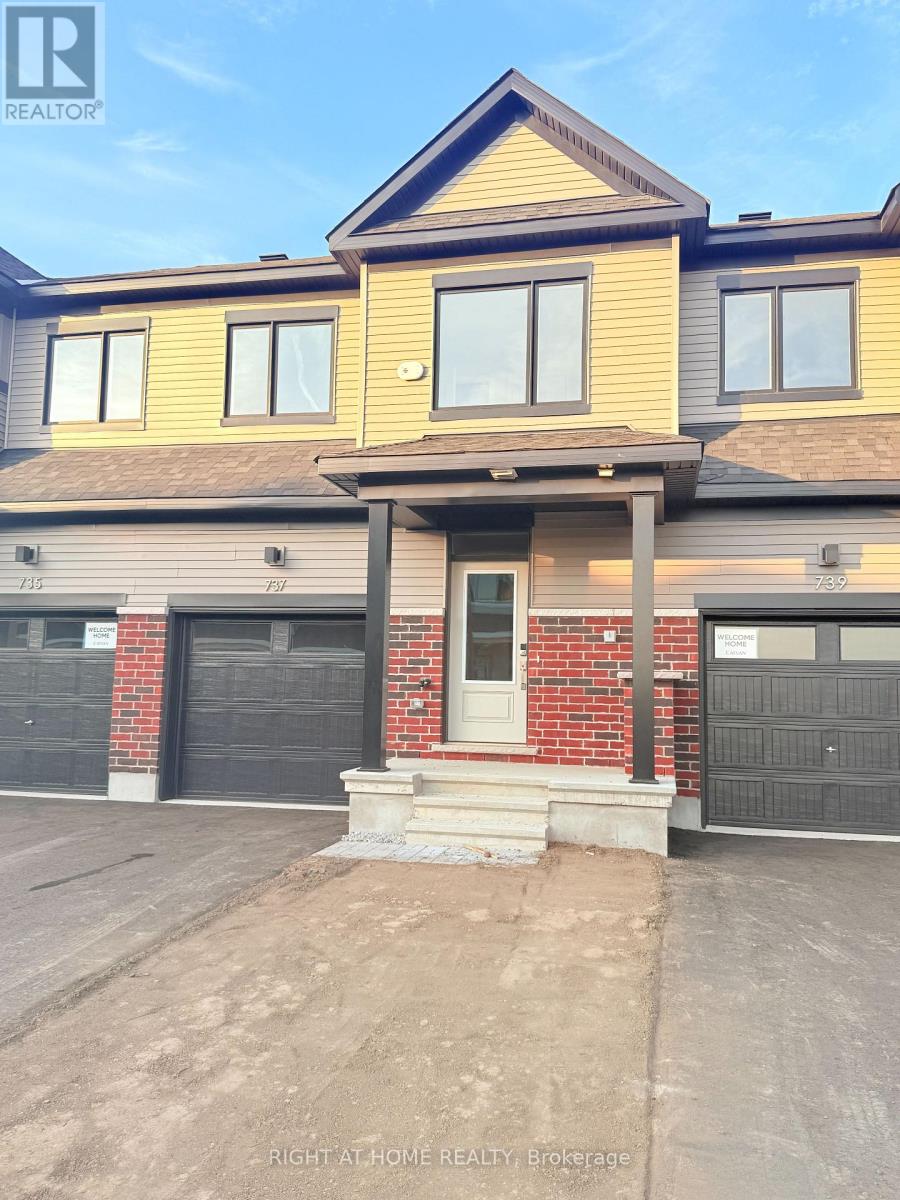 737 Haflinger Row, Ottawa, Ontario