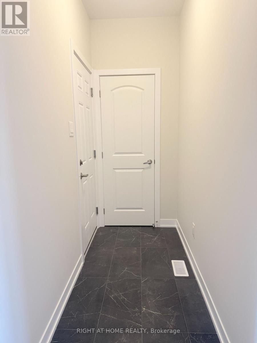 737 Haflinger Row, Ottawa, Ontario  K0A 2Z0 - Photo 9 - X13724260