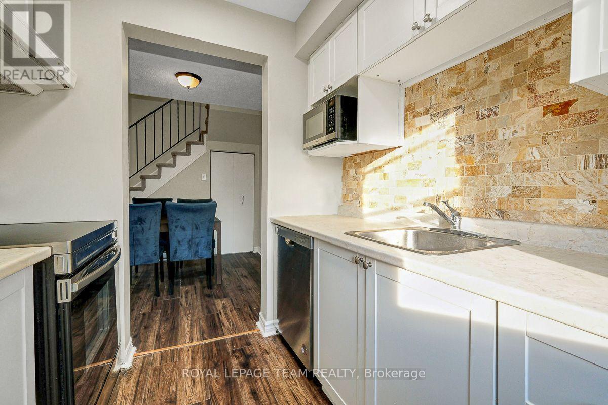 100 - 13 Woodvale Green Drive, Ottawa, Ontario  K2G 4H1 - Photo 18 - X13724284