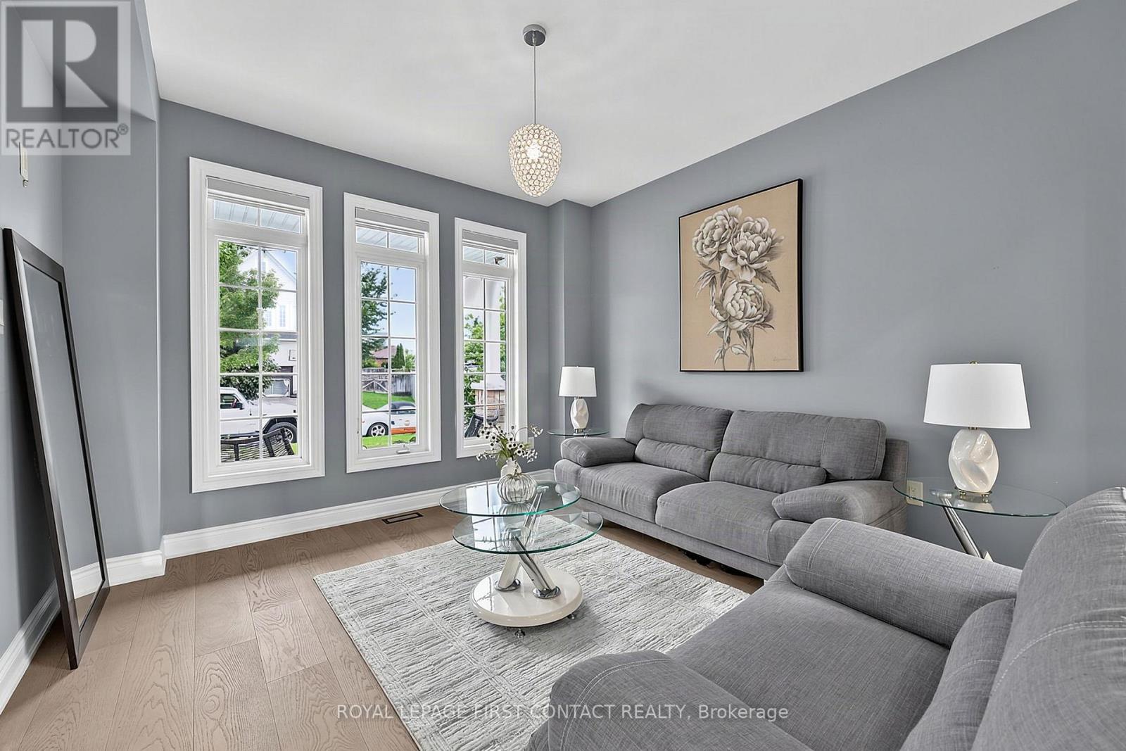 36 Regalia Way, Barrie, Ontario  L4M 7H8 - Photo 7 - S13724266
