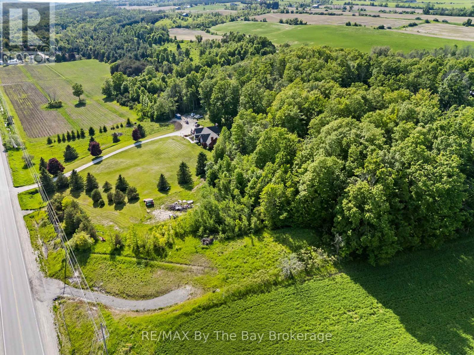 7346 County Rd 9 Road, Clearview, Ontario  L0M 1G0 - Photo 2 - S13248214