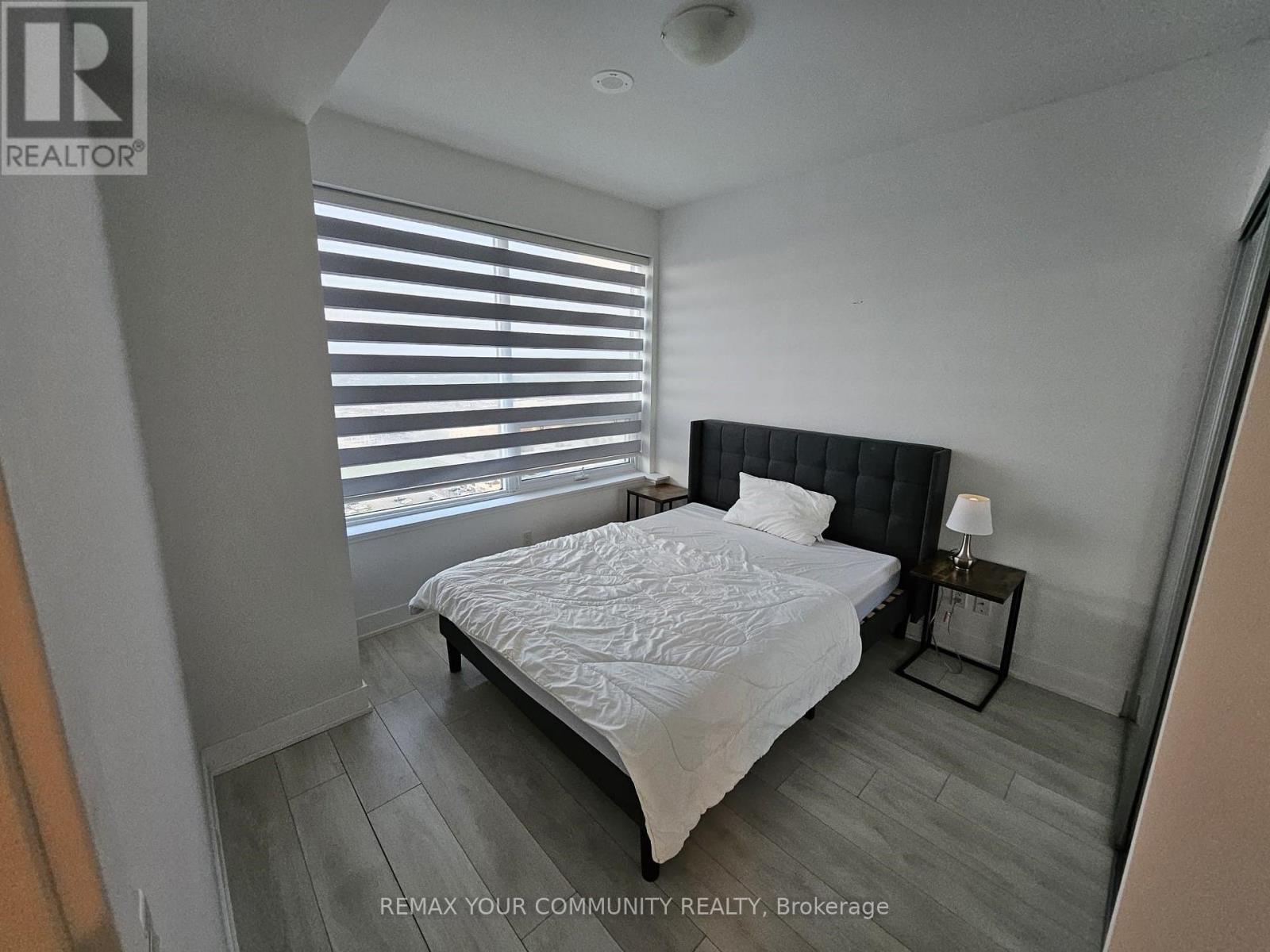 2010 - 297 Oak Walk Drive, Oakville, Ontario L6H 6Z3 - Photo 9 - W13715116