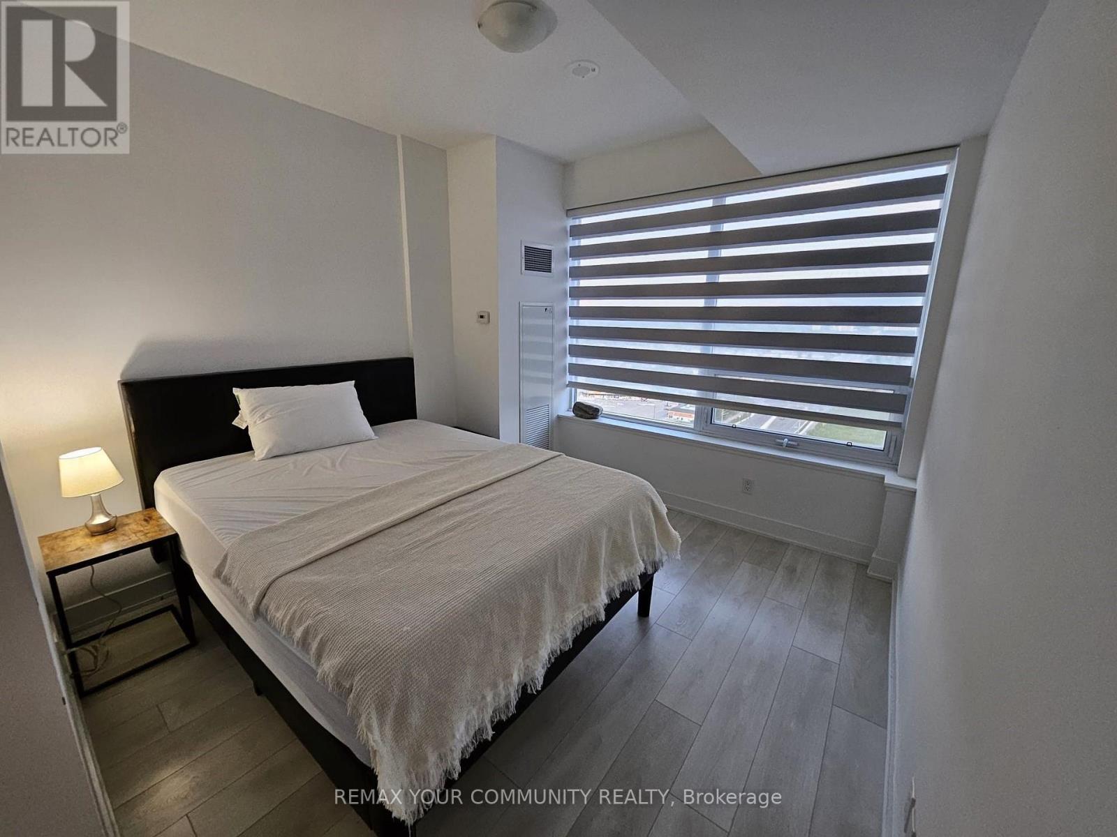 2010 - 297 Oak Walk Drive, Oakville, Ontario L6H 6Z3 - Photo 13 - W13715116