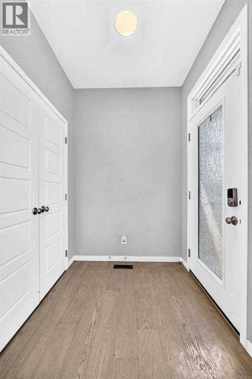 1422 Midtown Link Sw, Airdrie, Alberta  T4B 5K9 - Photo 4 - A2300392