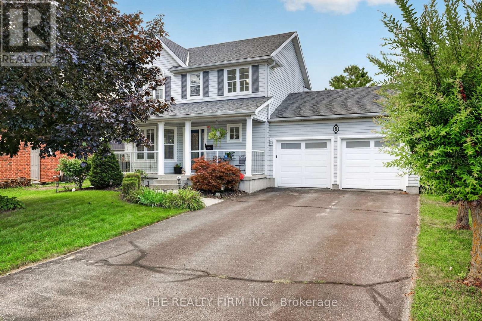6 Oakdale Place, Ingersoll, Ontario  N5C 4E4 - Photo 1 - X13724308