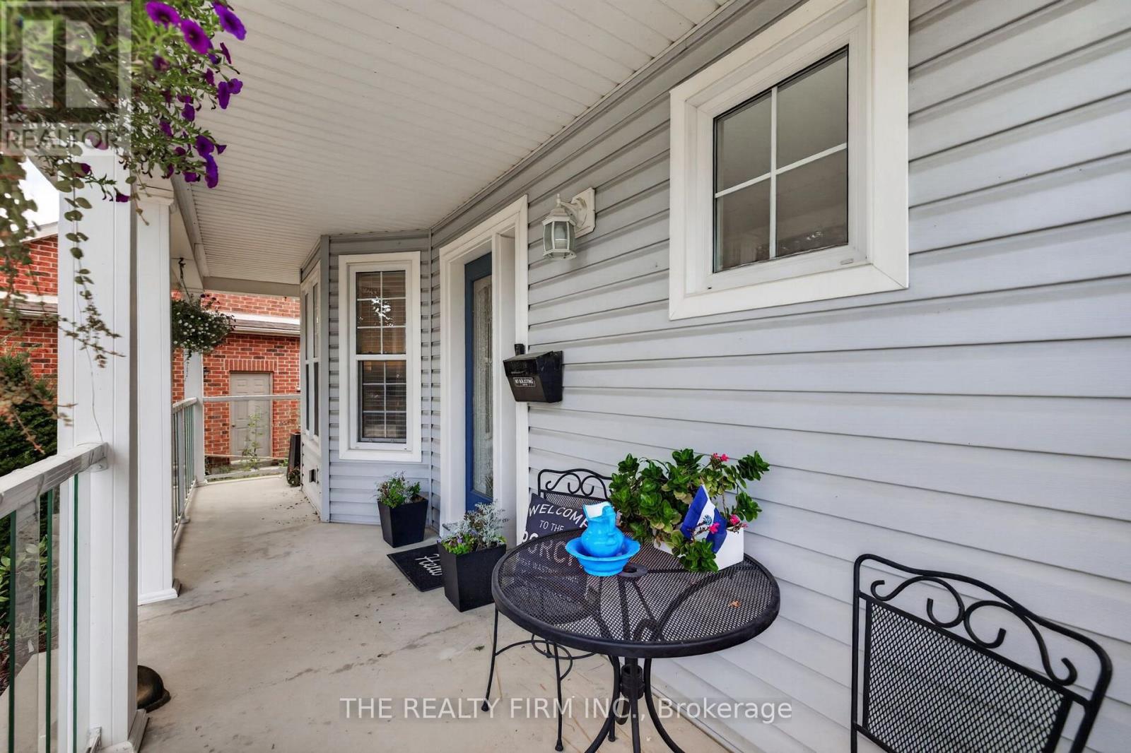 6 Oakdale Place, Ingersoll, Ontario  N5C 4E4 - Photo 3 - X13724308