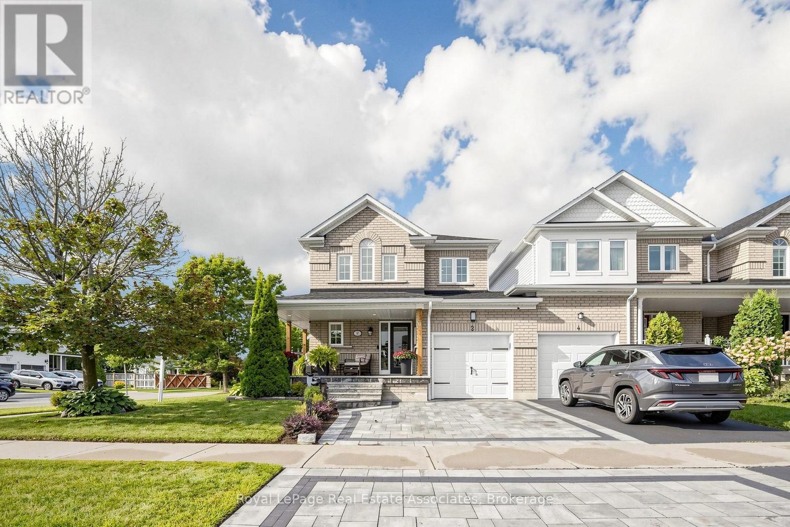 2 PRIMEAU AVENUE, Whitby, Ontario