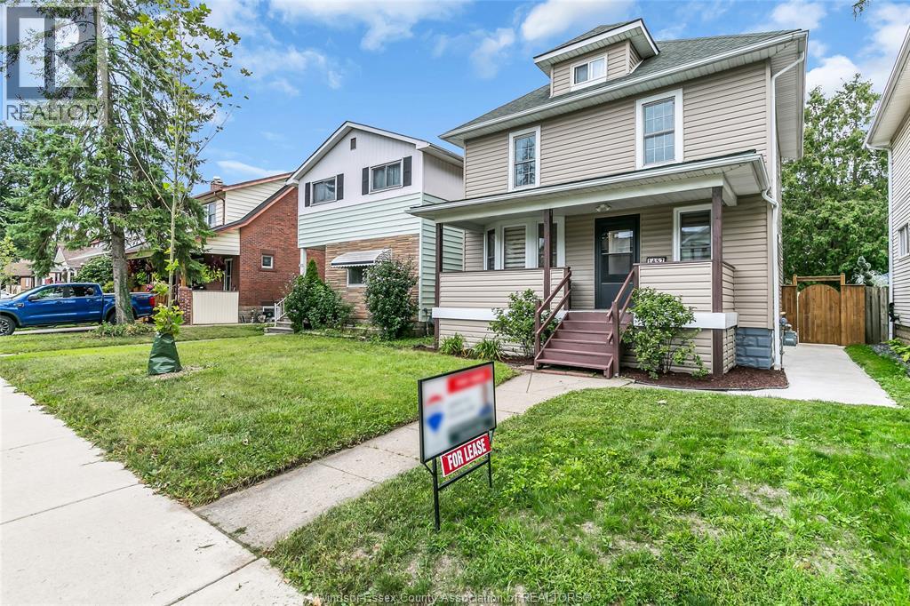 1457 Dougall, Windsor, Ontario N8X 1R9 - Photo 3 - 26021083