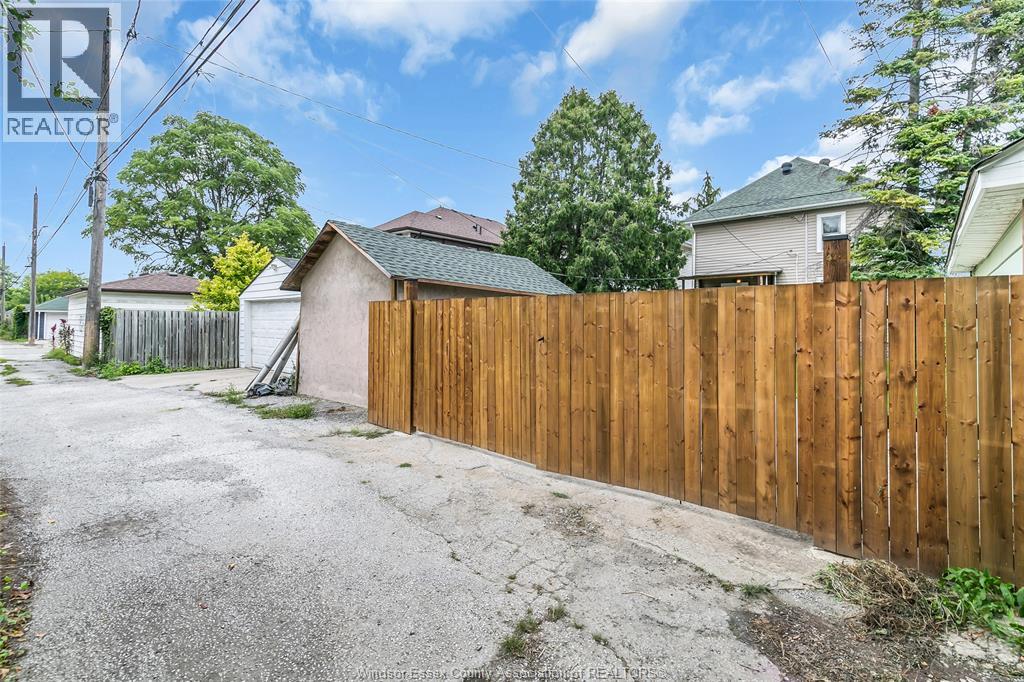 1457 Dougall, Windsor, Ontario N8X 1R9 - Photo 33 - 26021083