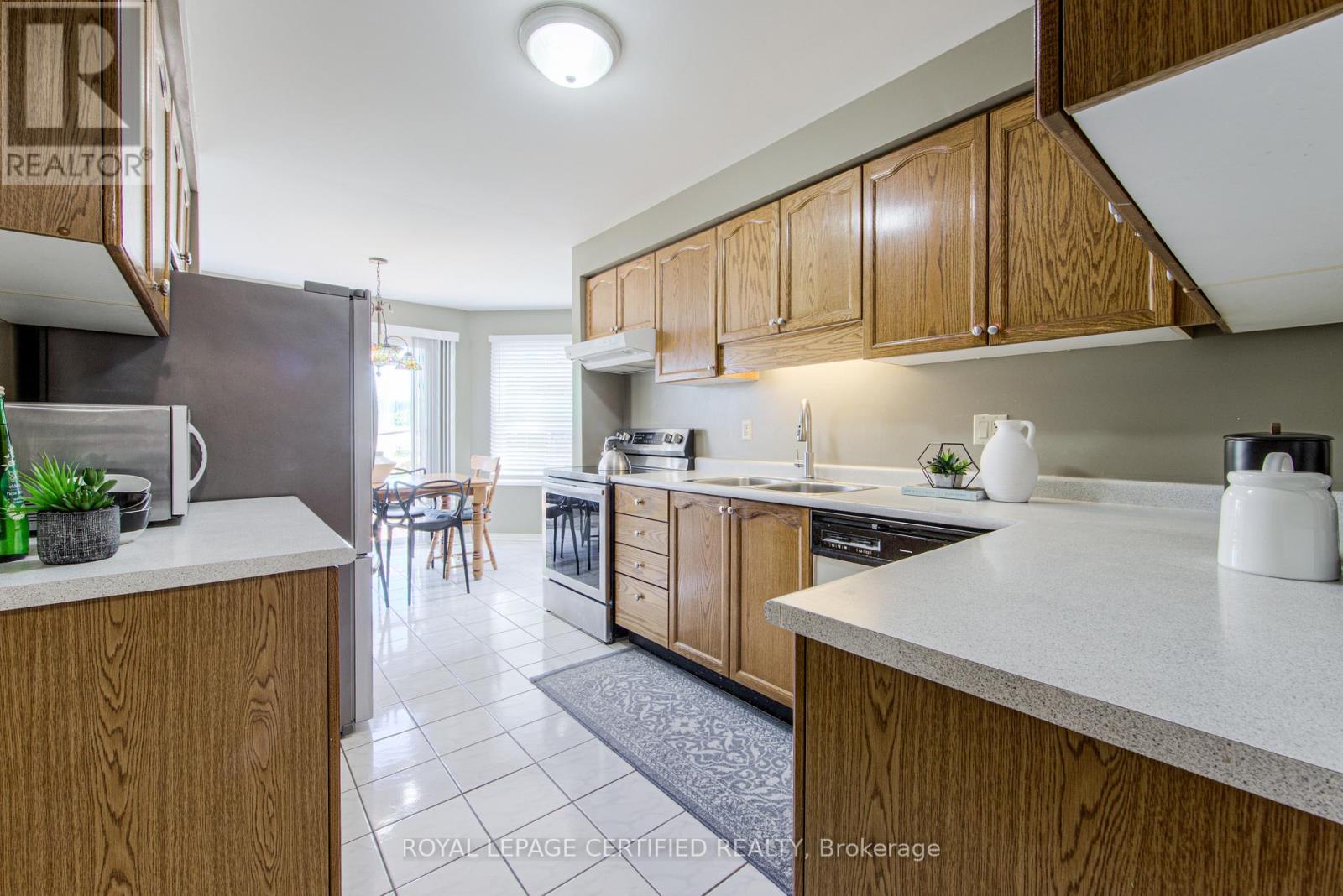 1448 Rose Haven Road, Mississauga, Ontario  L5V 1H1 - Photo 17 - W13724314