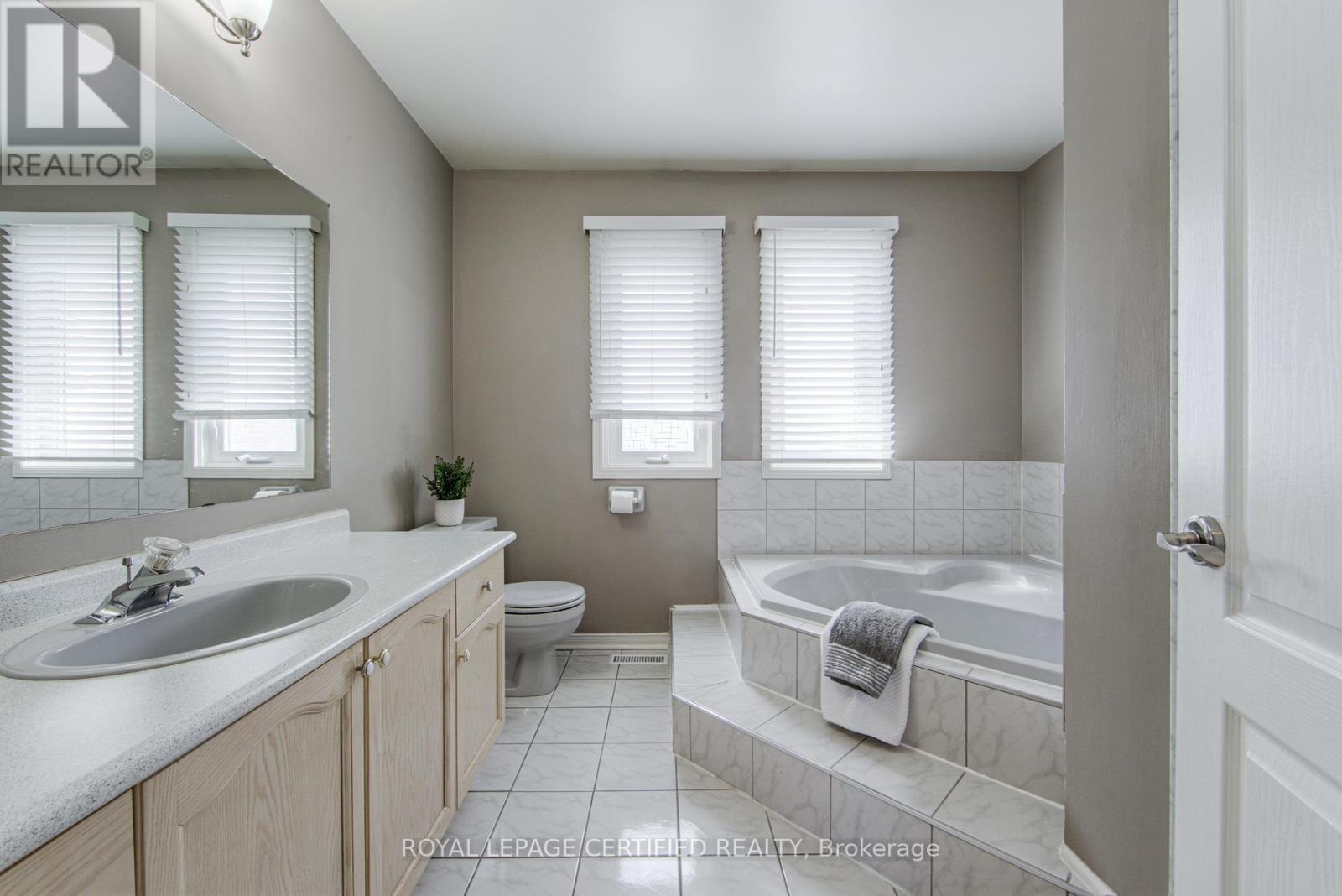 1448 Rose Haven Road, Mississauga, Ontario  L5V 1H1 - Photo 31 - W13724314