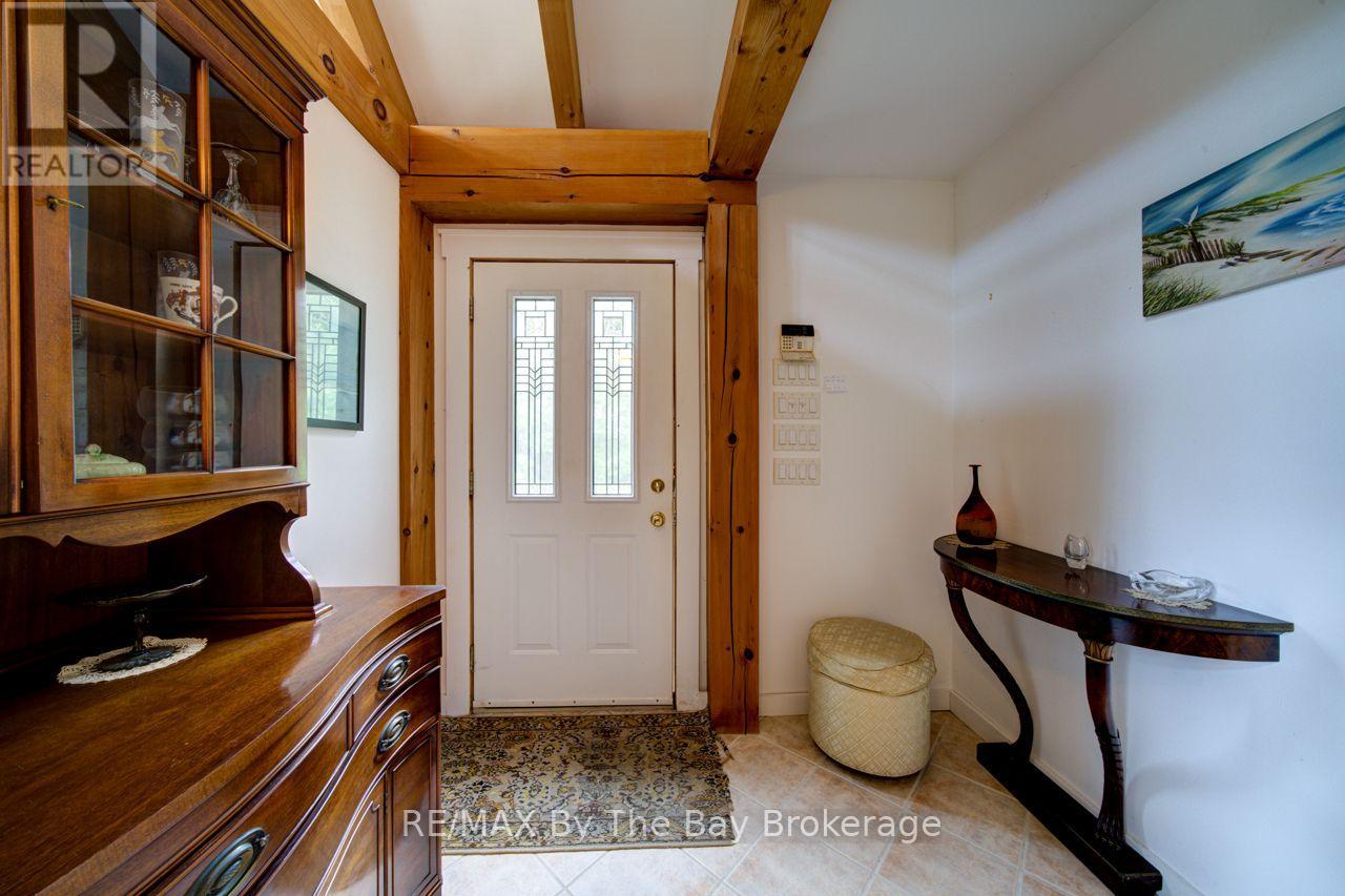1170 Shore Lane, Wasaga Beach, Ontario  L9Z 1Z8 - Photo 4 - S13724358