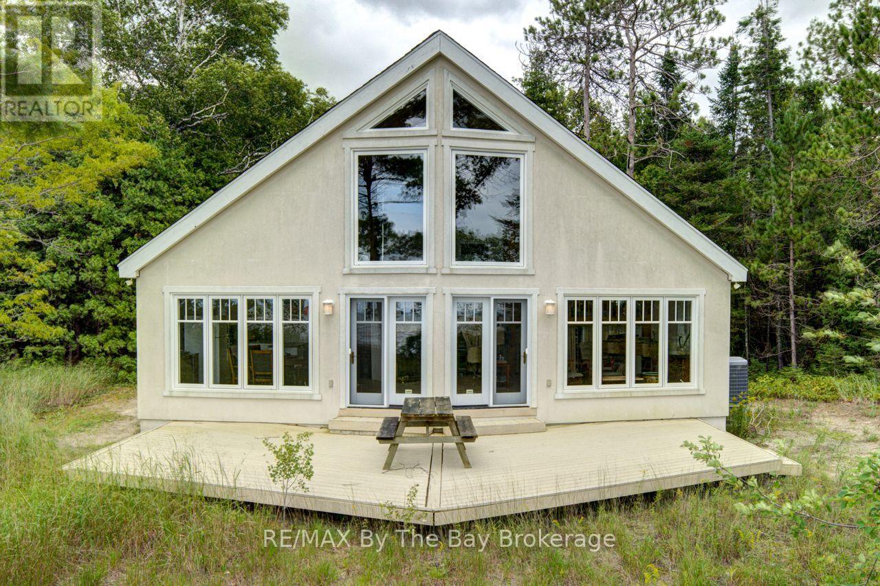 1170 Shore Lane, Wasaga Beach, Ontario  L9Z 1Z8 - Photo 2 - S13724384
