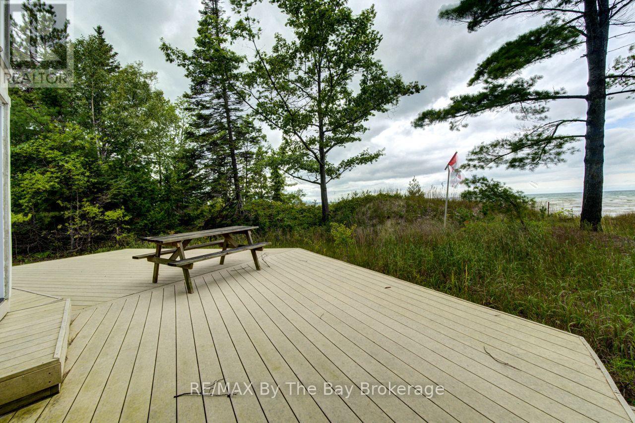 1170 Shore Lane, Wasaga Beach, Ontario  L9Z 1Z8 - Photo 32 - S13724384