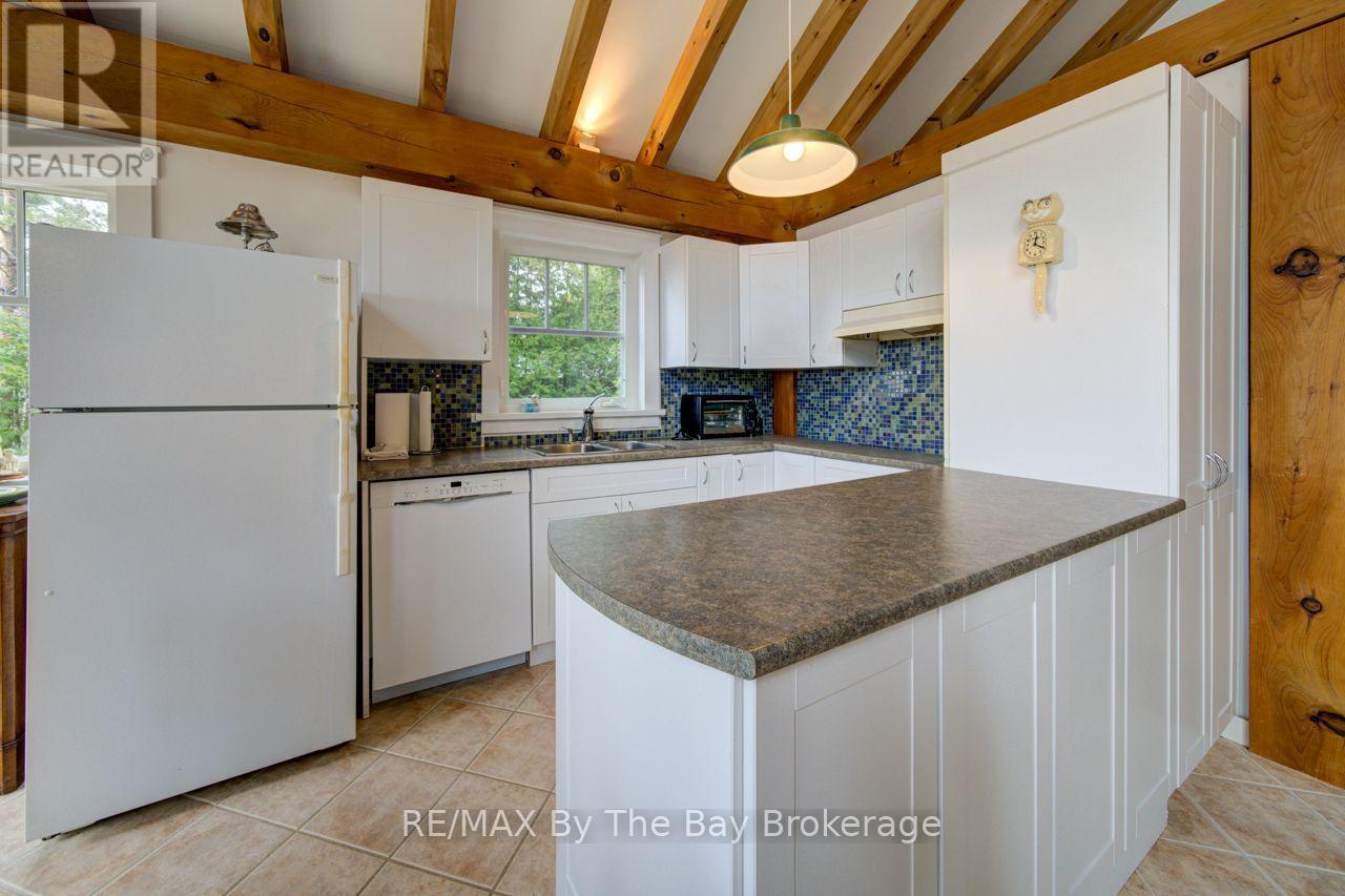 1170 Shore Lane, Wasaga Beach, Ontario  L9Z 1Z8 - Photo 7 - S13724384