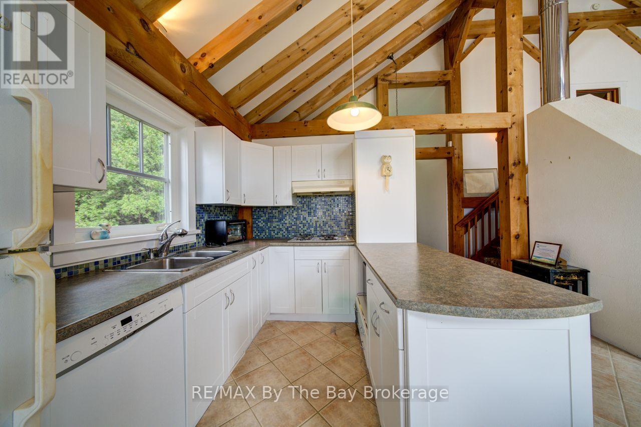 1170 Shore Lane, Wasaga Beach, Ontario  L9Z 1Z8 - Photo 8 - S13724384