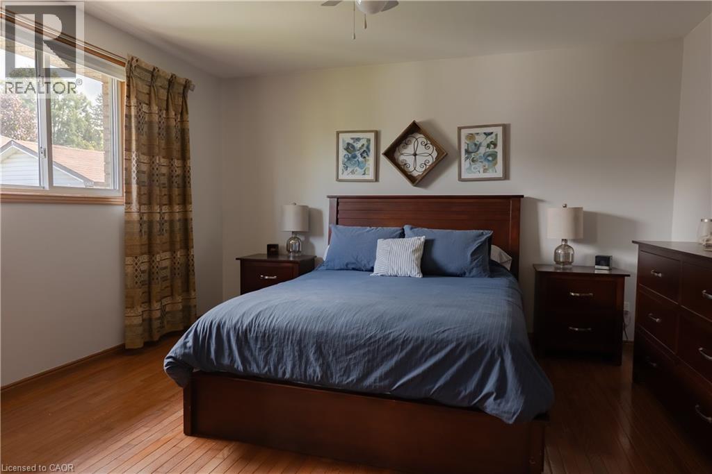 54 Republic Avenue, Hamilton, Ontario  L9B 2G7 - Photo 10 - 40859175