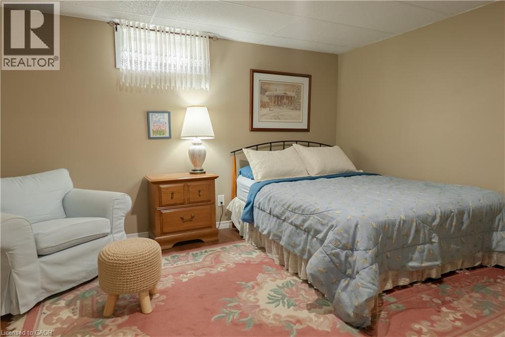 54 Republic Avenue, Hamilton, Ontario  L9B 2G7 - Photo 19 - 40859175