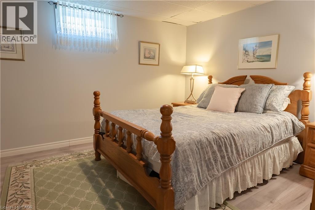 54 Republic Avenue, Hamilton, Ontario  L9B 2G7 - Photo 20 - 40859175