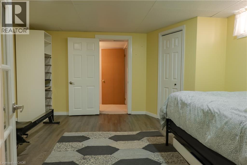 54 Republic Avenue, Hamilton, Ontario  L9B 2G7 - Photo 23 - 40859175