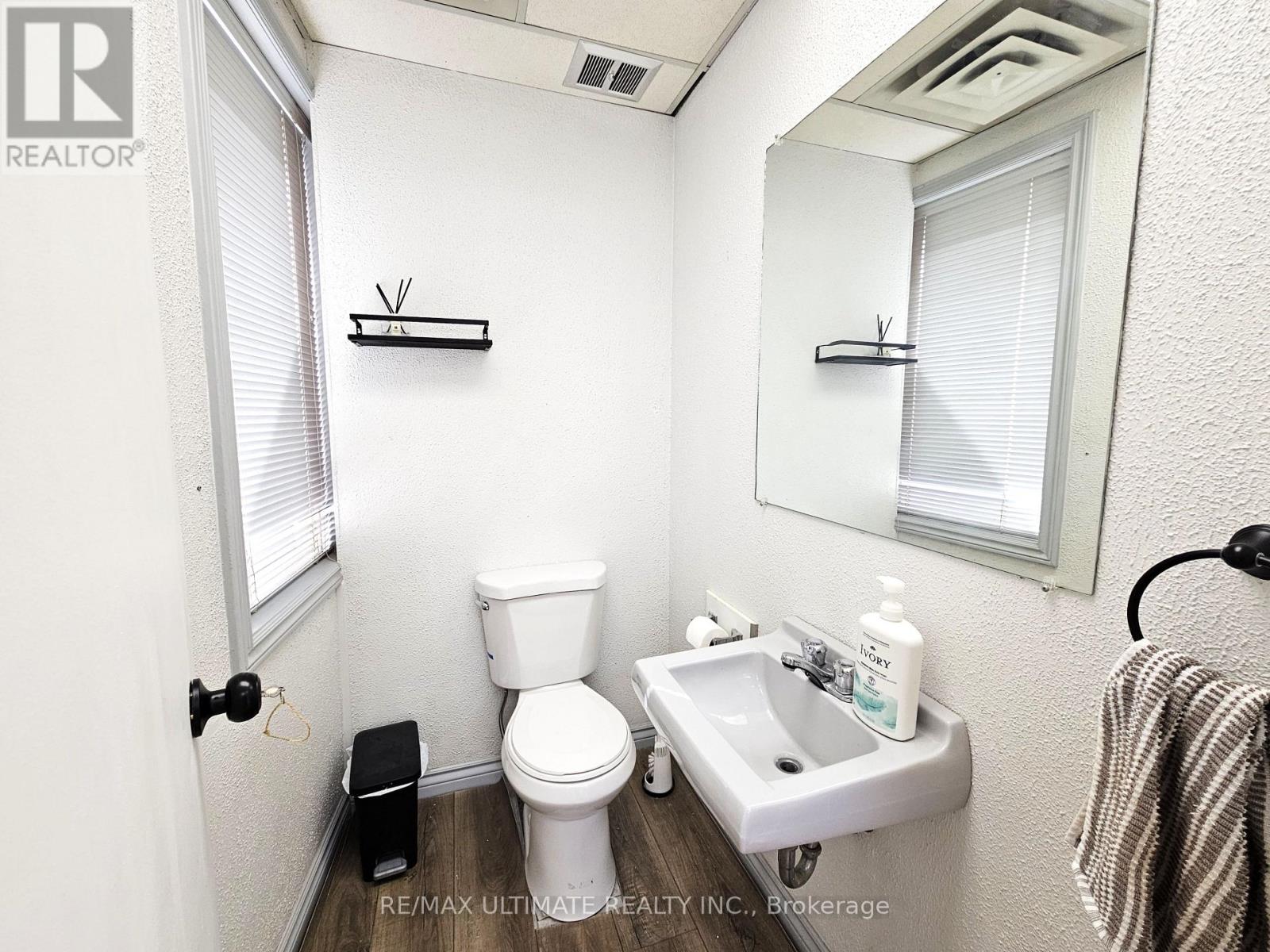2007a Yonge Street, Toronto, Ontario  M4S 1Z8 - Photo 13 - C13724322