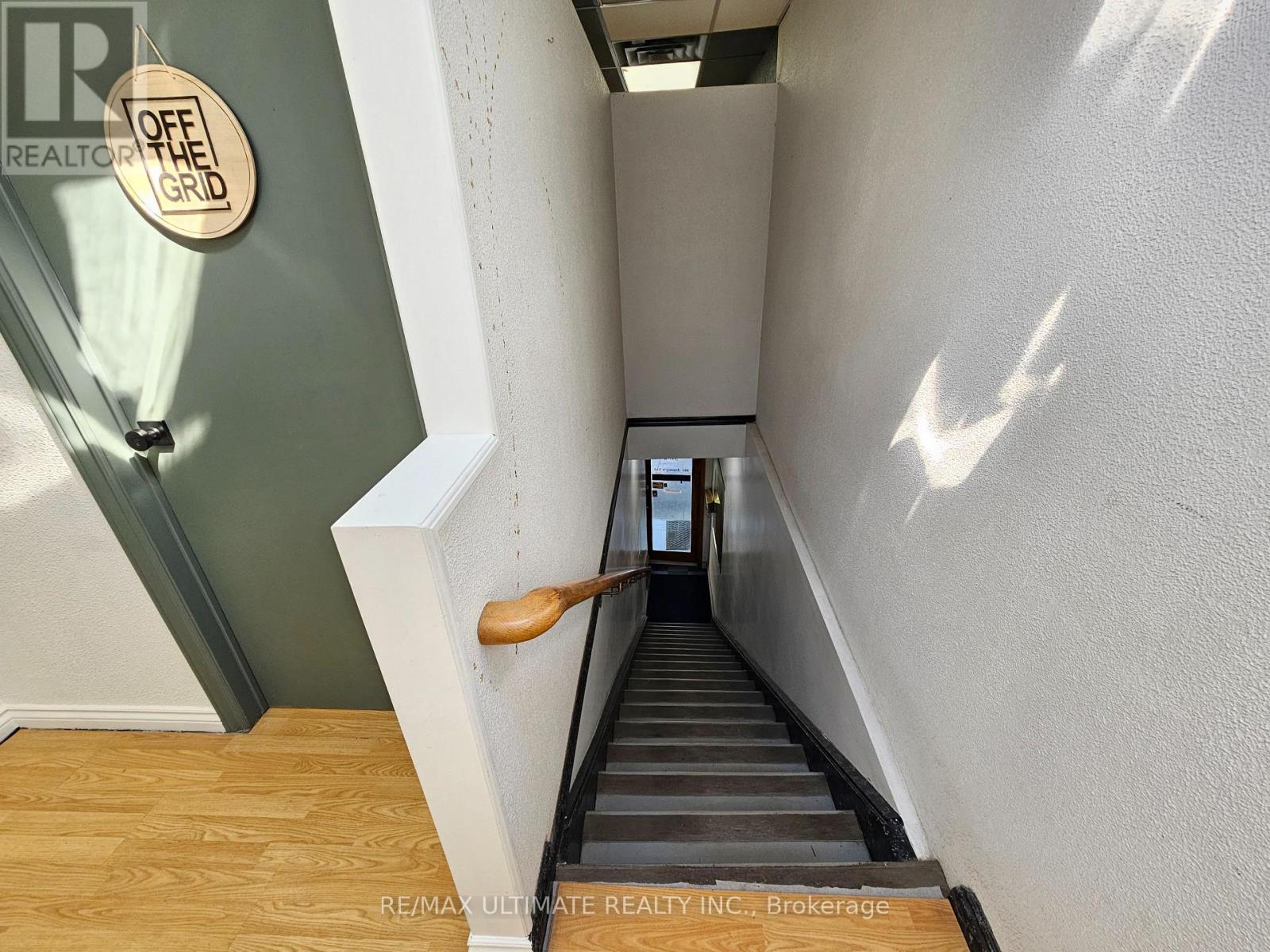 2007a Yonge Street, Toronto, Ontario  M4S 1Z8 - Photo 2 - C13724322