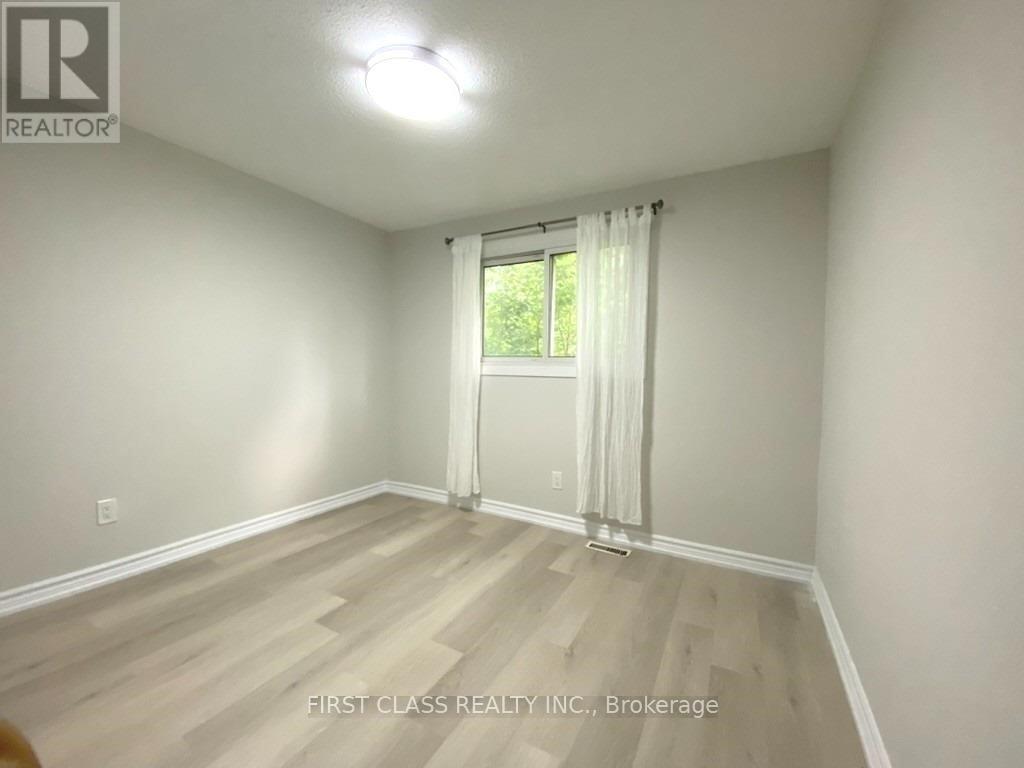 53 Hollyberry Trail, Toronto (Hillcrest Village), Ontario  M2H 2N9 - Photo 4 - C13724344