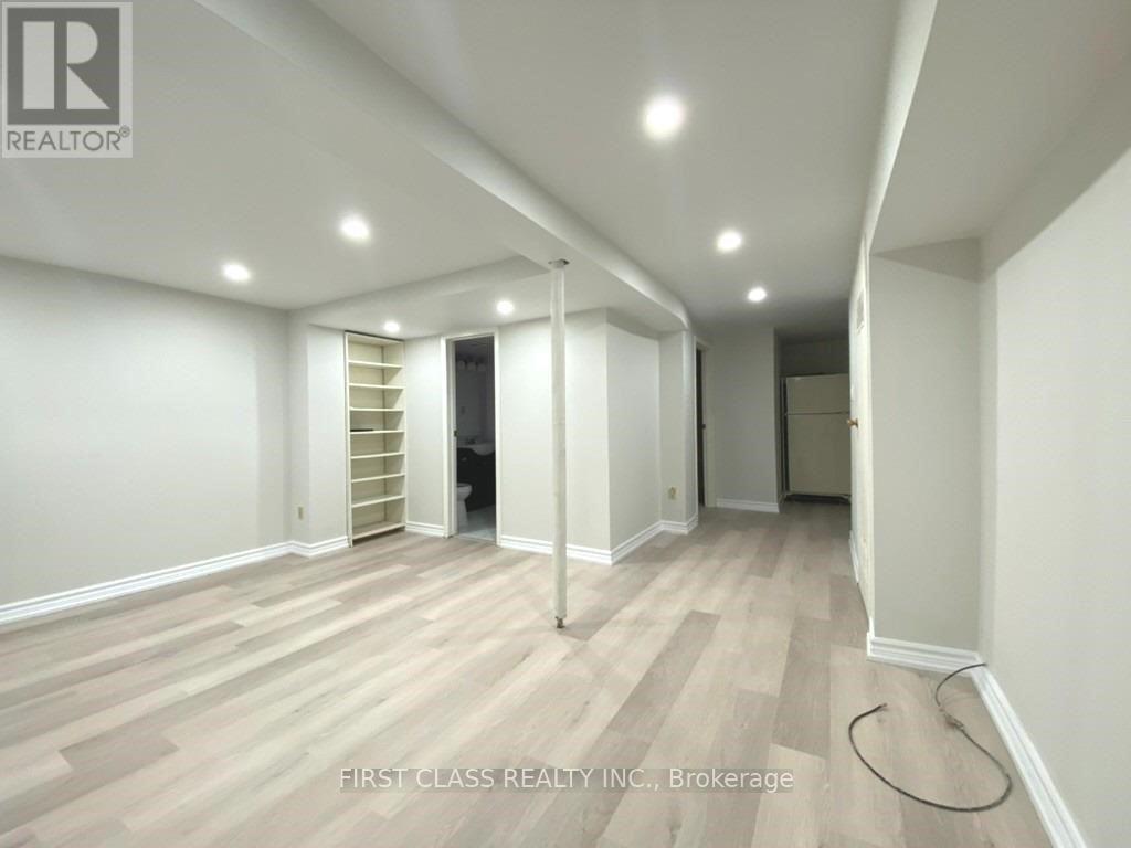 53 Hollyberry Trail, Toronto (Hillcrest Village), Ontario  M2H 2N9 - Photo 6 - C13724344