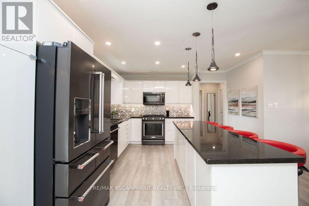 57 Valery Court, Hamilton, Ontario L9C 2W2 - Photo 26 - X13724364