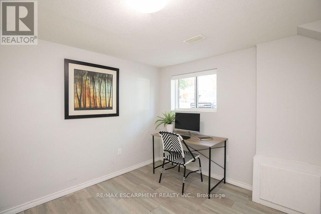 57 Valery Court, Hamilton, Ontario L9C 2W2 - Photo 41 - X13724364