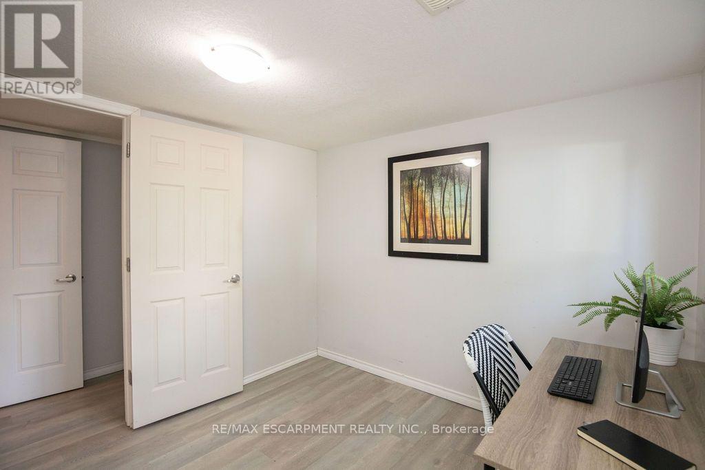57 Valery Court, Hamilton, Ontario L9C 2W2 - Photo 42 - X13724364