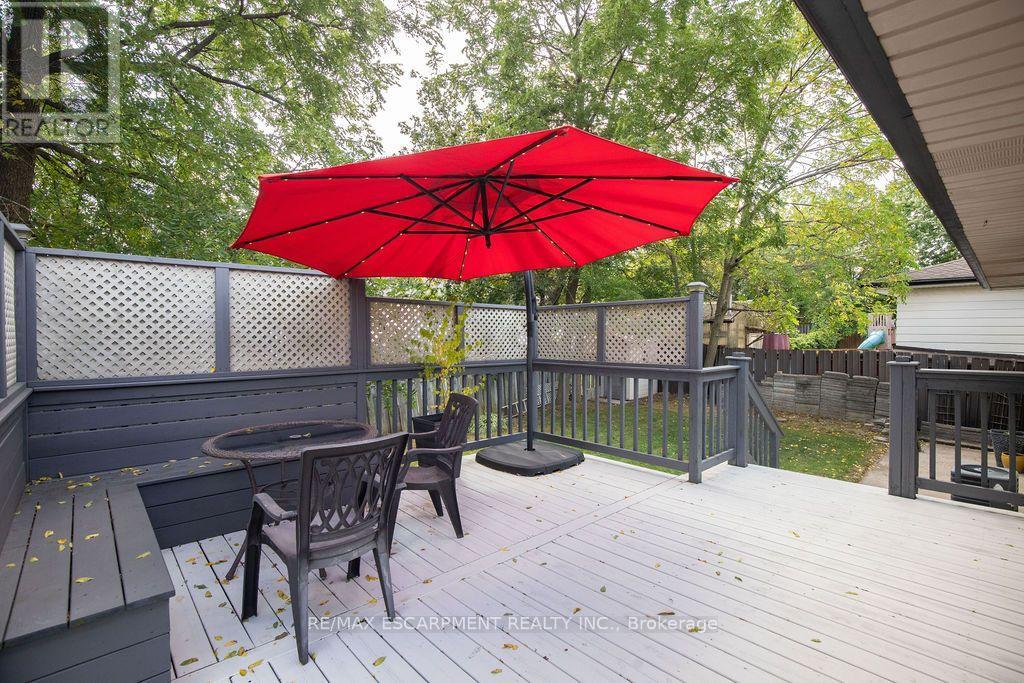 57 Valery Court, Hamilton, Ontario L9C 2W2 - Photo 5 - X13724364