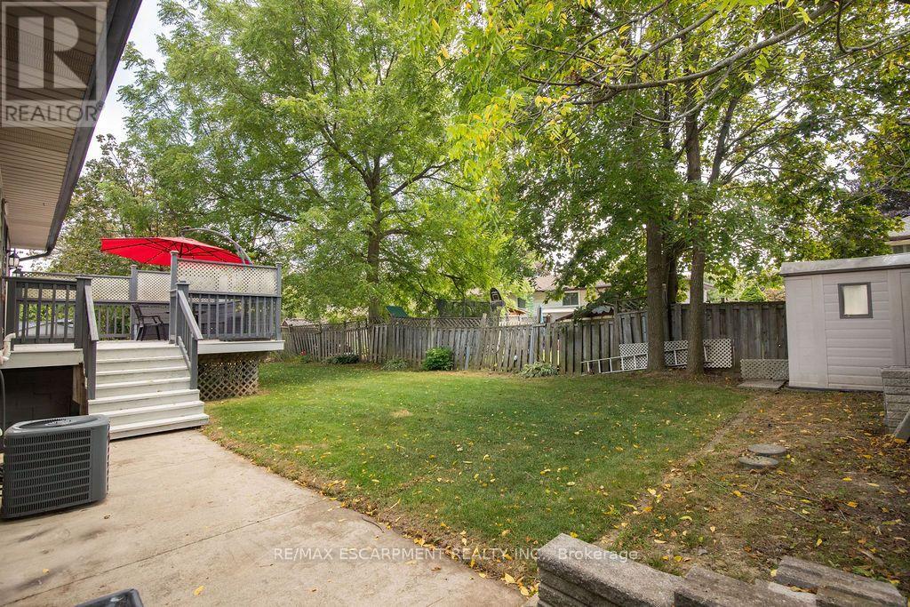 57 Valery Court, Hamilton, Ontario L9C 2W2 - Photo 8 - X13724364
