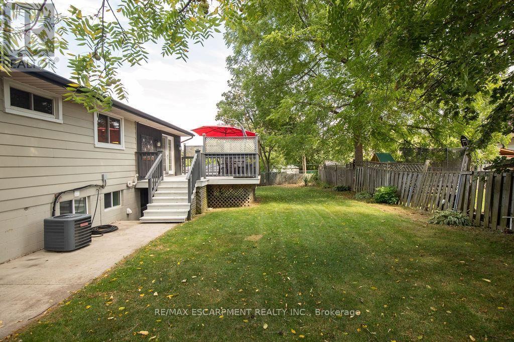 57 Valery Court, Hamilton, Ontario L9C 2W2 - Photo 9 - X13724364