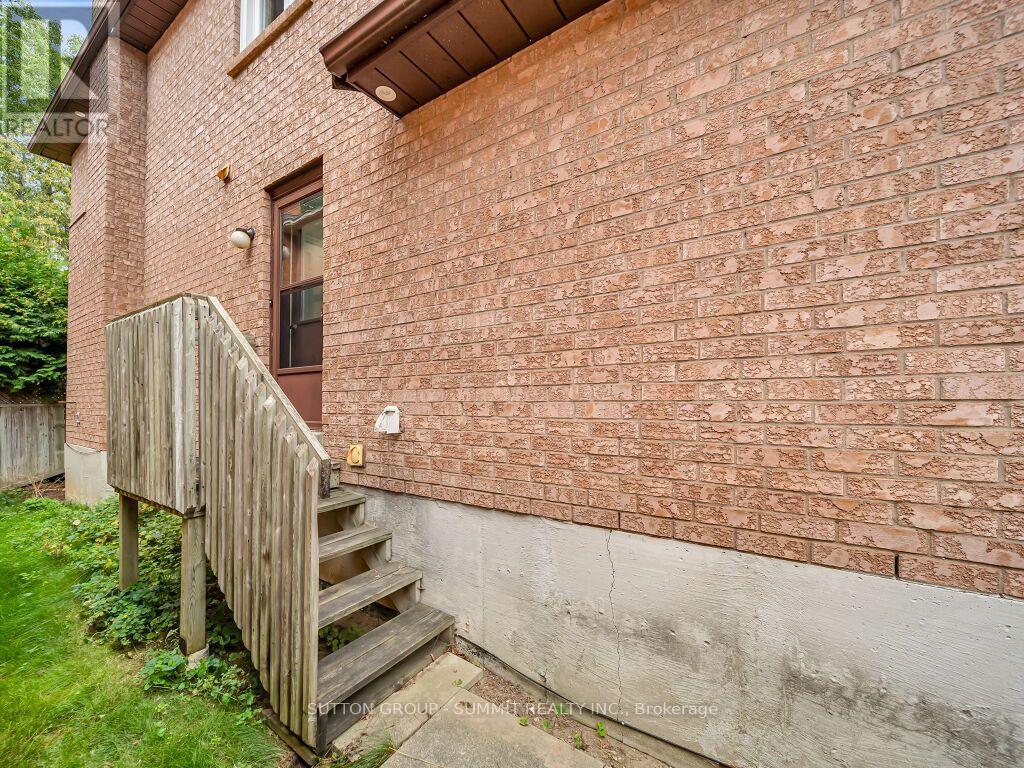 7 Winding Court, Toronto, Ontario  M1C 4X2 - Photo 48 - E13723750