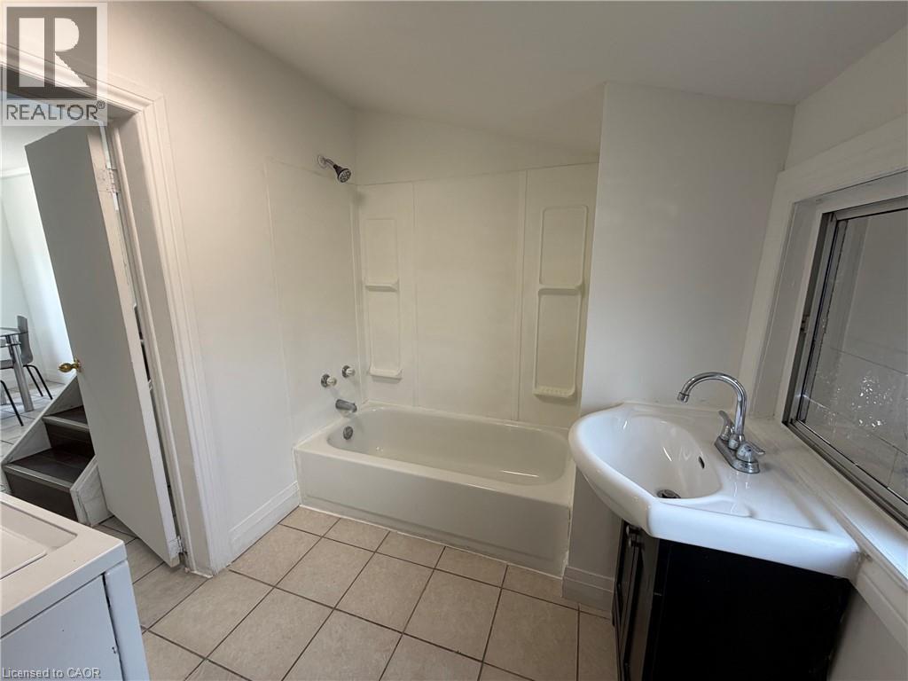 76 Avenue Road, Cambridge, Ontario  N1R 1C1 - Photo 16 - 40856069