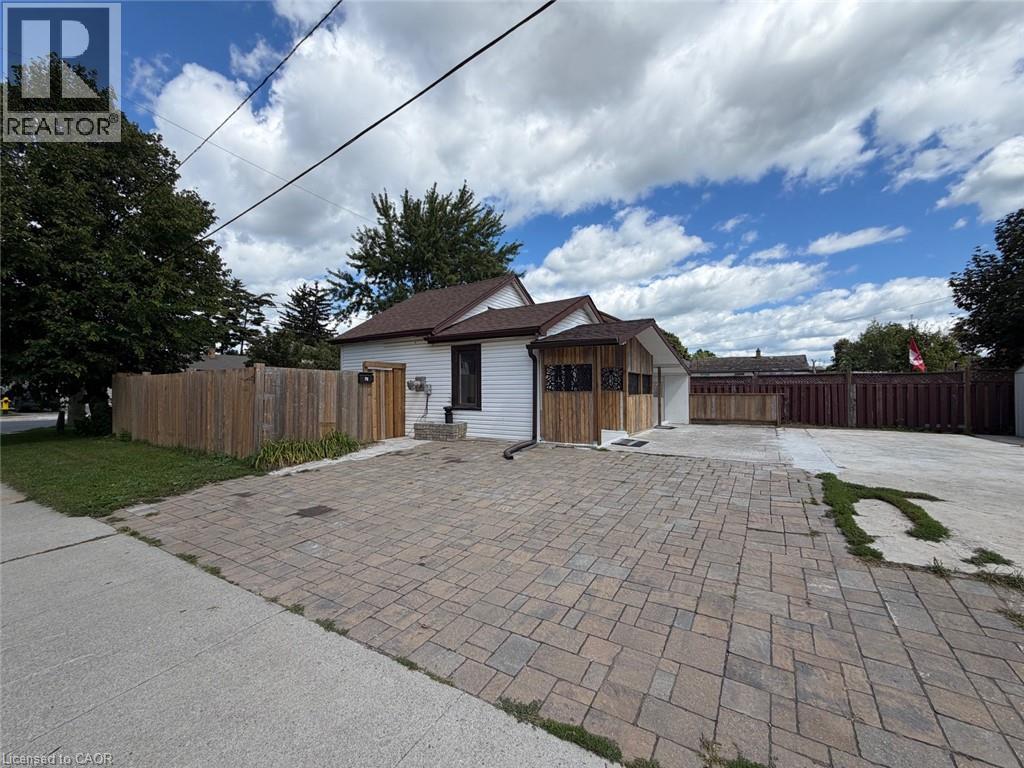 76 AVENUE Road, Cambridge, Ontario