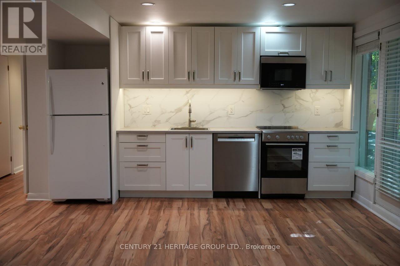 Bsmt - 17 Hi Mount Drive, Toronto, Ontario M2K 1X3 - Photo 3 - C13724386