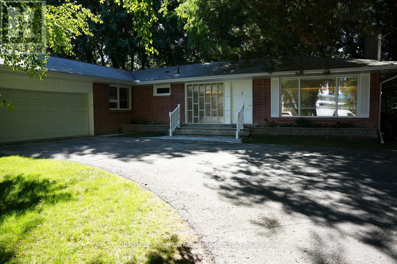 Main - 17 Hi Mount Drive, Toronto, Ontario M2K 1X3 - Photo 2 - C13724392