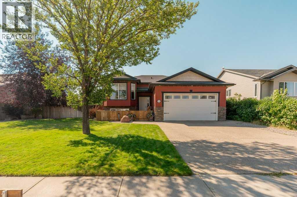 706 Centennial Avenue, Nobleford, Alberta