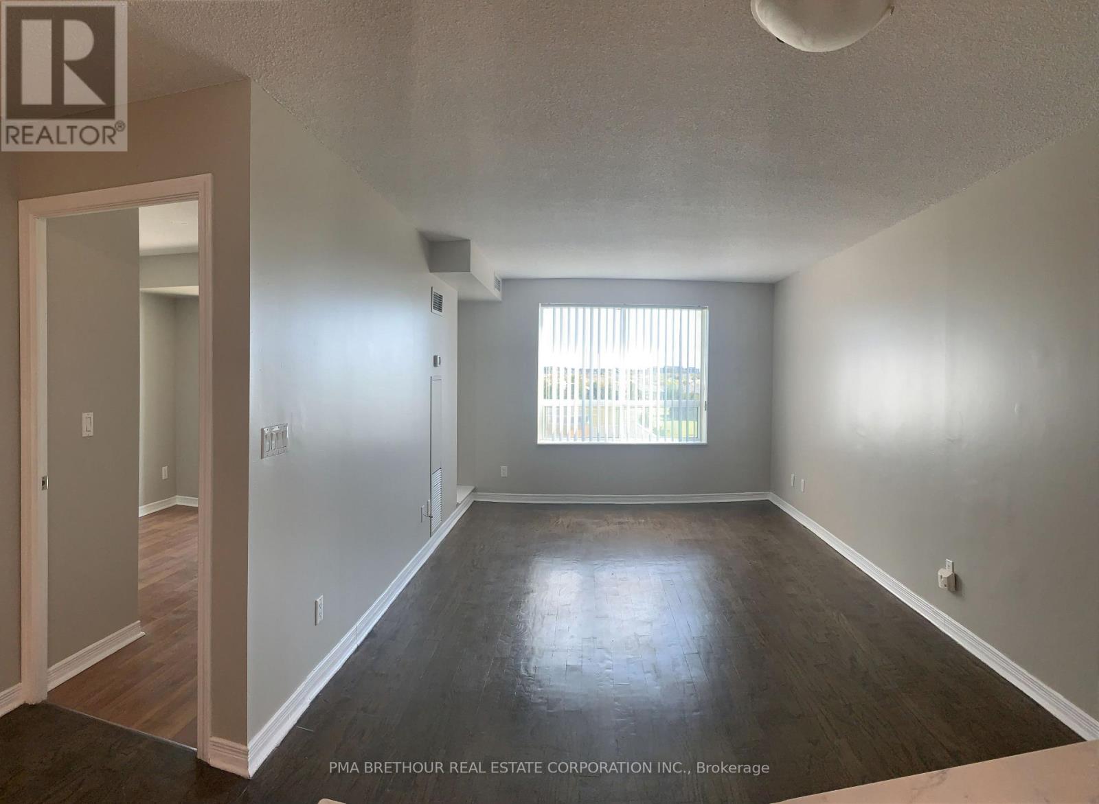 609 - 11 Oneida Crescent, Richmond Hill, Ontario L4B 0A1 - Photo 3 - N13724390