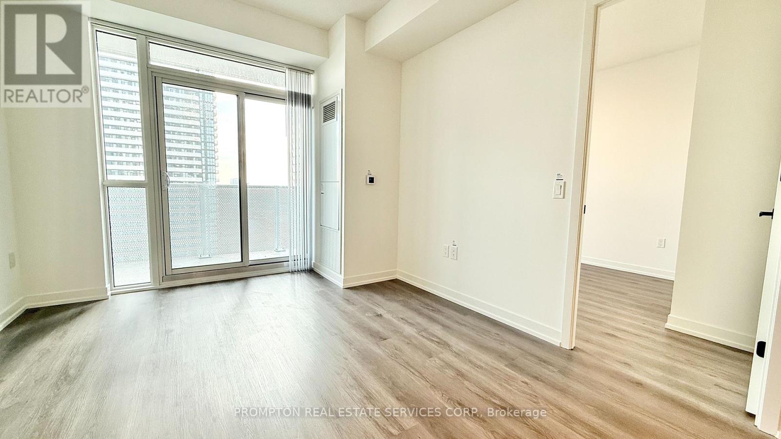 3002 - 28 Interchange Way, Vaughan, Ontario L4K 0P8 - Photo 6 - N13724400
