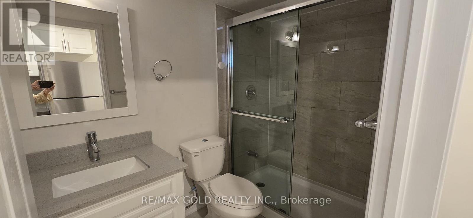 1226 Duignan (Lower) Crescent, Milton, Ontario L9E 1C2 - Photo 12 - W13708692