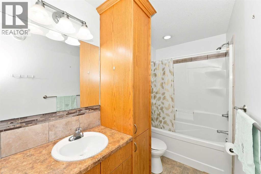 7601 41 Avenue, Camrose, Alberta  T4V 4C7 - Photo 17 - A2340952