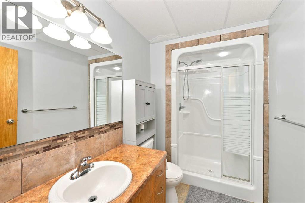 7601 41 Avenue, Camrose, Alberta  T4V 4C7 - Photo 39 - A2340952