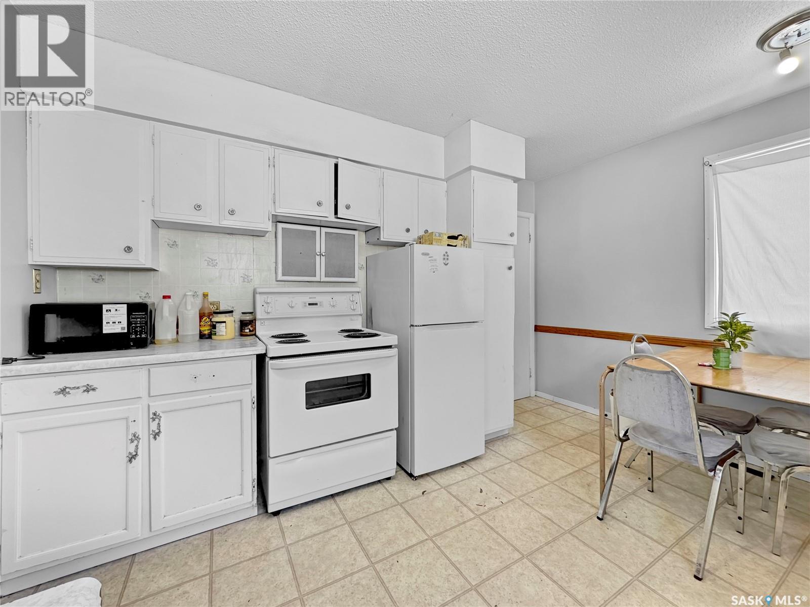 1051 109th Street, North Battleford, Saskatchewan  S9A 2E3 - Photo 6 - SK046977