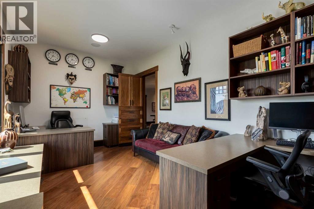 5812 Baroc Road NW, Calgary, Alberta  T3A 4R5 - Photo 15 - A2336391