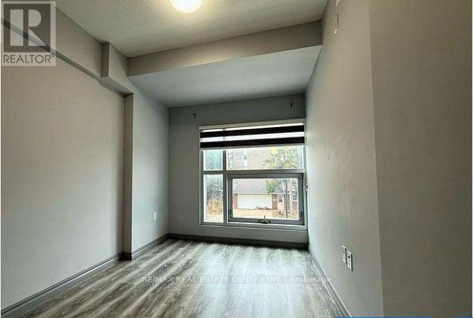 A 104 - 275 Larch Street, Waterloo, Ontario N2L 3R2 - Photo 4 - X13724442
